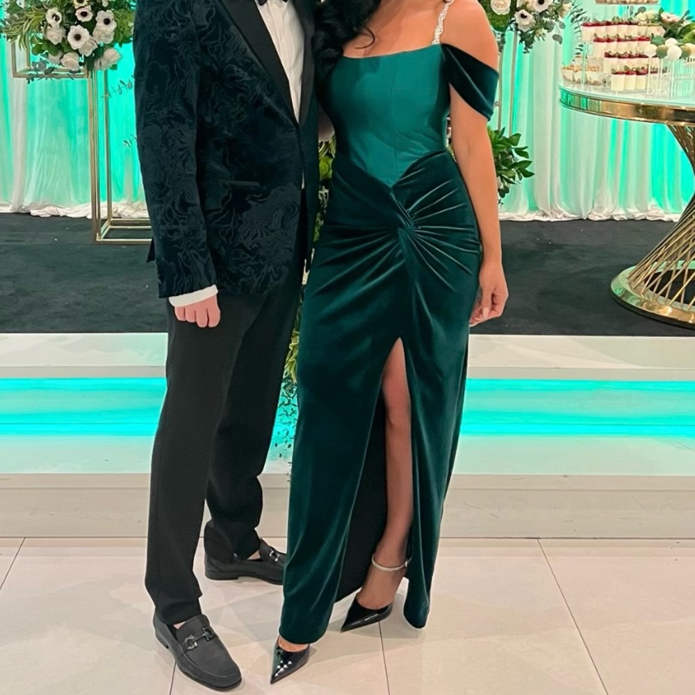 Eva Mejel green dress
